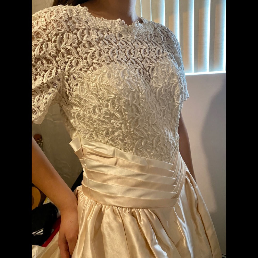 MONIQUE LUO BRIDAL WEDDING DRESS SIZE 12